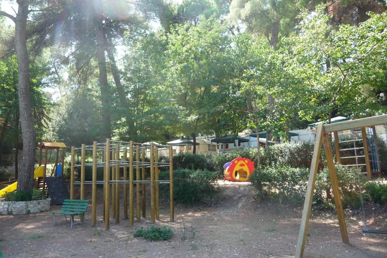 Happy Camp Mobile Homes In Camping Villaggio Internazionale San Menaio Kültér fotó